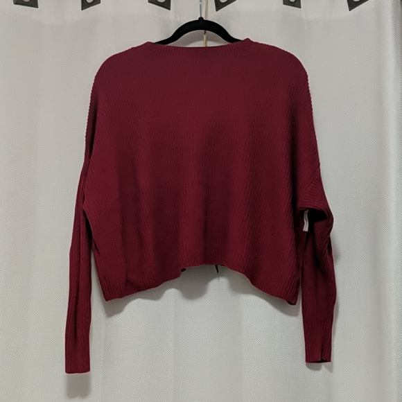 RED, BLUE AND WHITE STRIPE HOLLISTER SWEATER - Picture 2 of 2